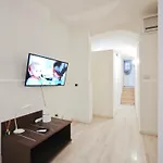 Cairoli Art Apartment Bari