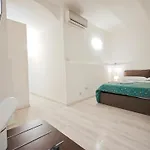 Апартаменты Cairoli Art *